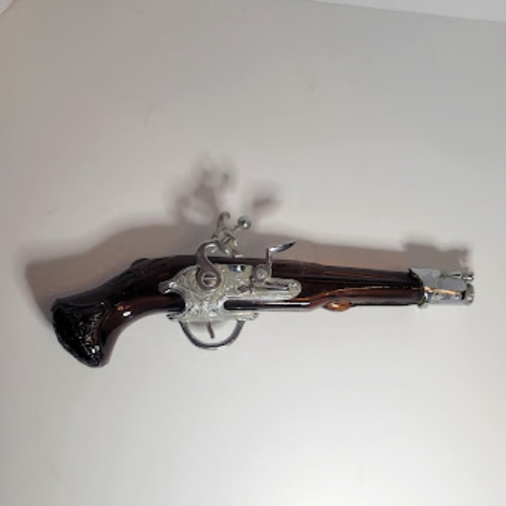 VINTAGE 1970'S AVON DUELING PISTOL RETRO GUN AFTERSHAVE CONTAINER, EMPTY